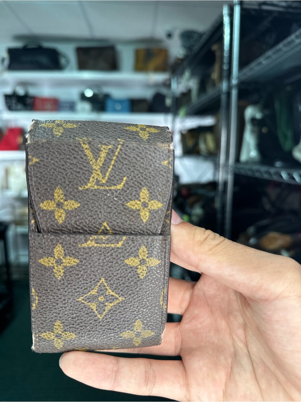 FREE LV WALLET GIVEAWAY FOLLOW IG @THEBAGRICULTURE